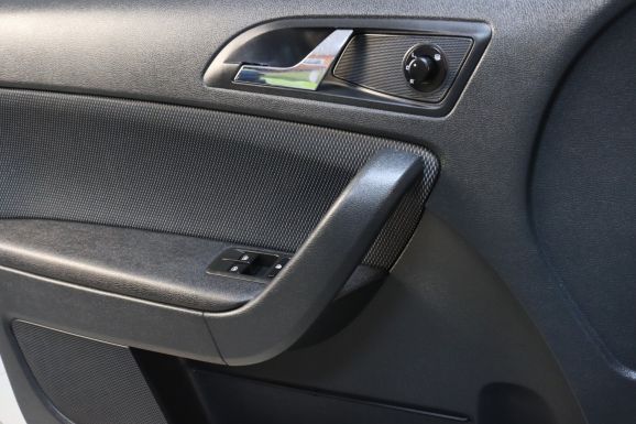 Skoda Yeti, 1.8 л, Робот, 2012 фото 9