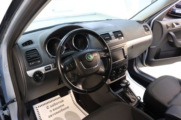 Skoda Yeti, 1.8 л, Робот, 2012 фото 10