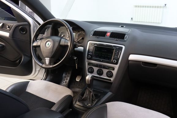 Skoda Octavia RS, 2.0 л, МТ, 2007 фото 7