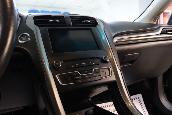 Ford Fusion (North America), 2.0 л, АТ, 2017 фото 17