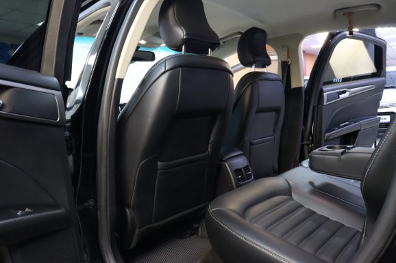 Ford Fusion (North America), 2.0 л, АТ, 2017 фото 1