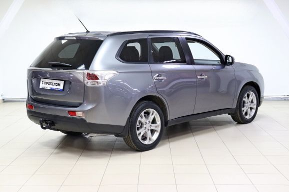 Mitsubishi Outlander, 2.4 л, Вариатор, 2013 фото 4