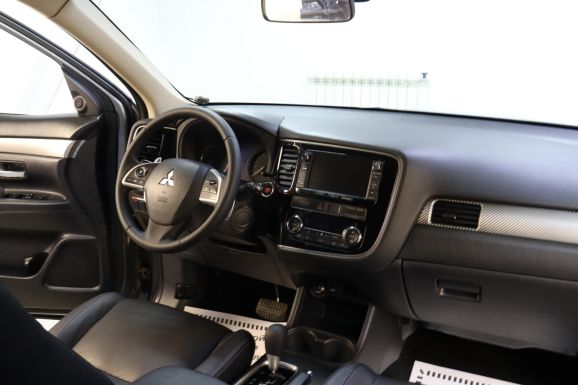 Mitsubishi Outlander, 2.4 л, Вариатор, 2013 фото 7