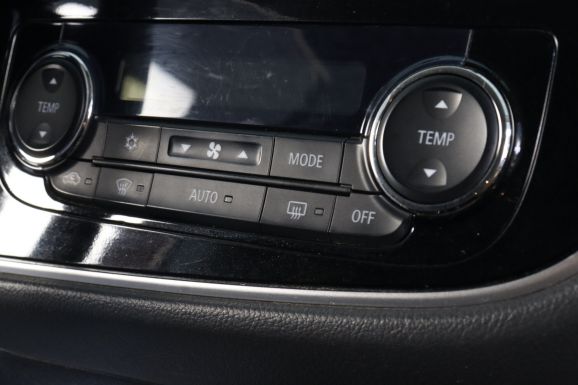 Mitsubishi Outlander, 2.4 л, Вариатор, 2013 фото 1