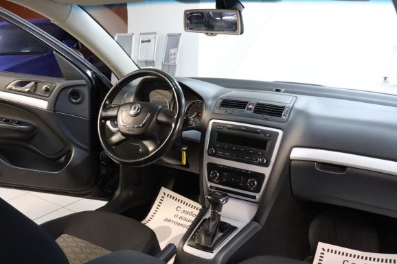 Skoda Octavia, 1.8 л, Робот, 2013 фото 7