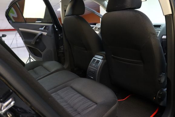 Skoda Octavia, 1.6 л, МТ, 2012 фото 8