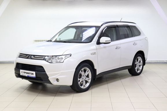 Mitsubishi Outlander, 3.0 л, АТ, 2013 фото 3