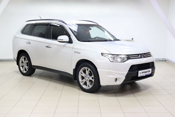 Mitsubishi Outlander, 3.0 л, АТ, 2013 фото 5