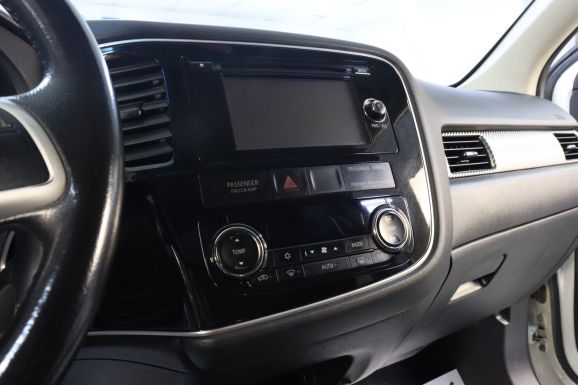 Mitsubishi Outlander, 3.0 л, АТ, 2013 фото 13