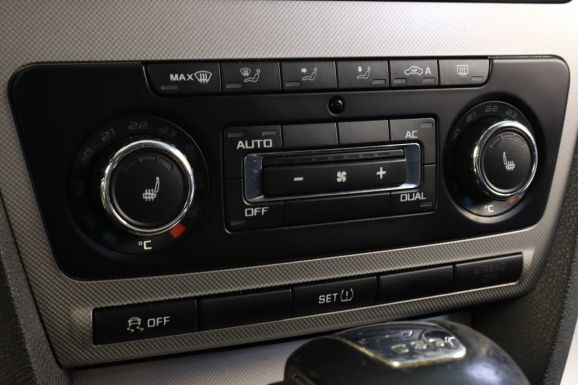 Skoda Octavia, 1.8 л, Робот, 2012 фото 9