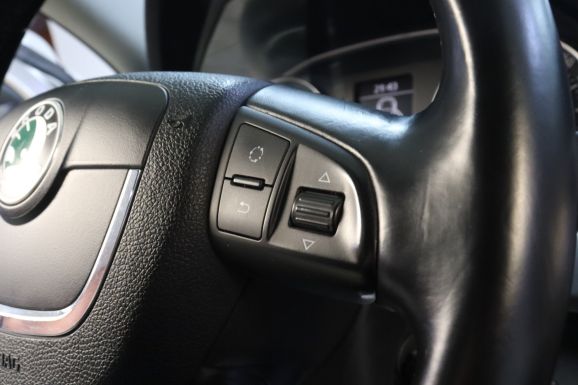 Skoda Octavia, 1.8 л, Робот, 2012 фото 2