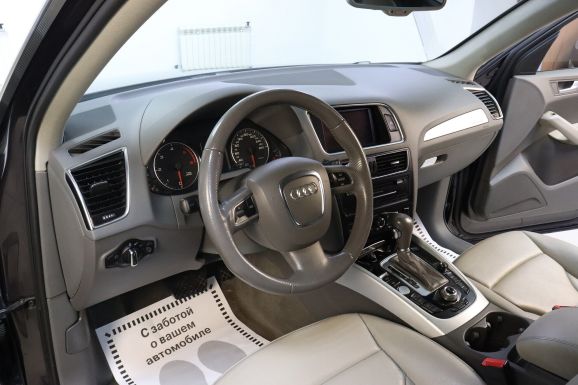 Audi Q5, 2.0 л, Робот, 2011 фото 15