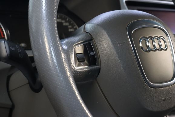 Audi Q5, 2.0 л, Робот, 2011 фото 1