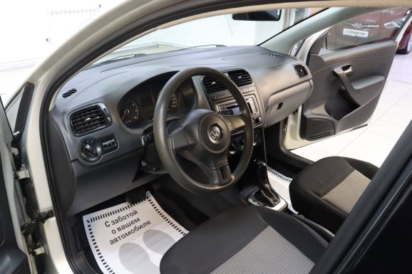 Volkswagen Polo, 1.6 л, АТ, 2014 фото 9