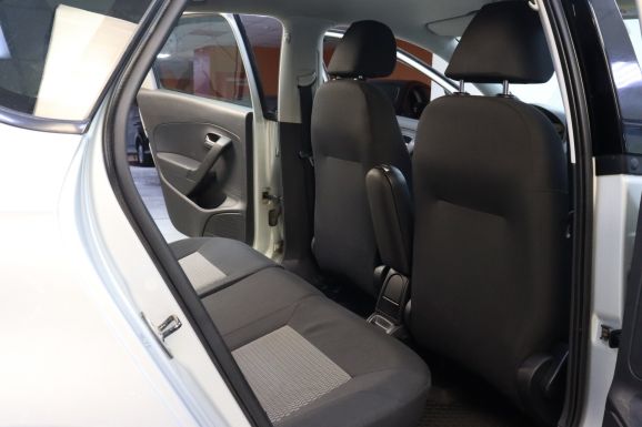 Volkswagen Polo, 1.6 л, АТ, 2014 фото 1