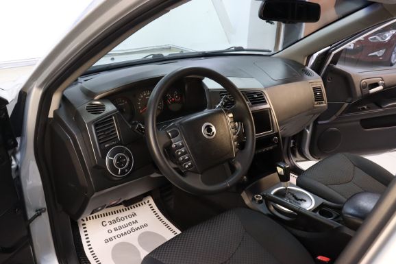 SsangYong Kyron, 2.3 л, АТ, 2009 фото 11