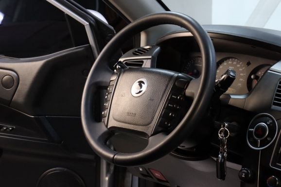 SsangYong Kyron, 2.3 л, АТ, 2009 фото 2