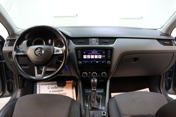 Skoda Octavia, 1.8 л, Робот, 2017 фото 8