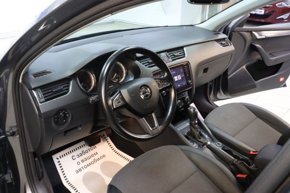 Skoda Octavia, 1.8 л, Робот, 2017 фото 11