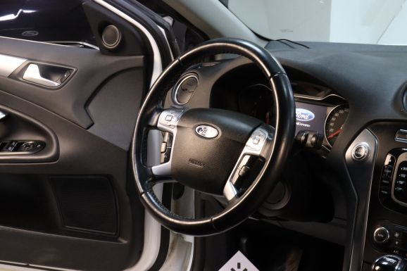 Ford Mondeo, 2.0 л, Робот, 2012 фото 10