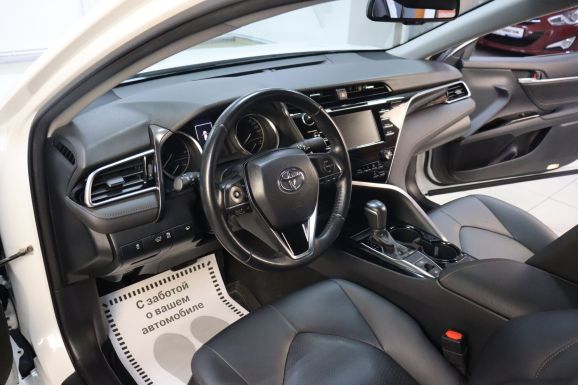 Toyota Camry, 2.5 л, АТ, 2020 фото 14