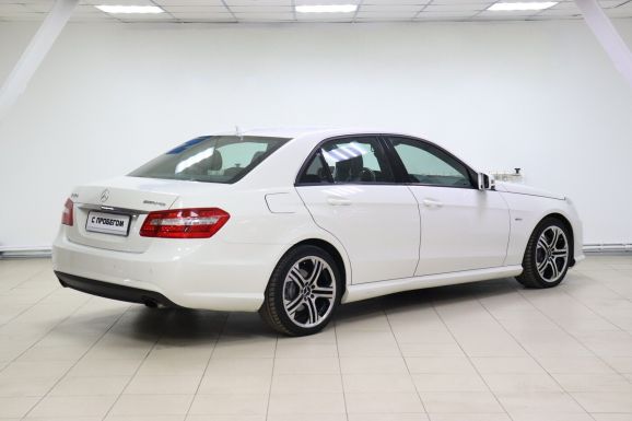 Mercedes-Benz E-Класс, 1.8 л, АТ, 2011 фото 4