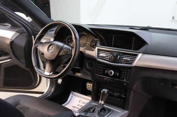 Mercedes-Benz E-Класс, 1.8 л, АТ, 2011 фото 17