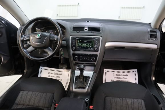 Skoda Octavia, 1.8 л, Робот, 2011 фото 10