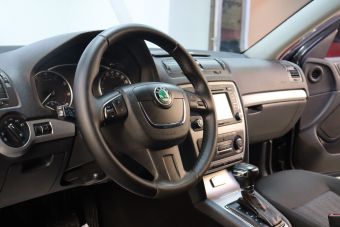 Skoda Octavia, 1.8 л, АКПП, 2013 фото 13