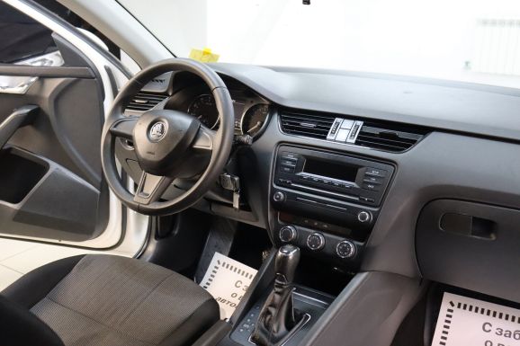 Skoda Octavia, 1.2 л, Робот, 2014 фото 13