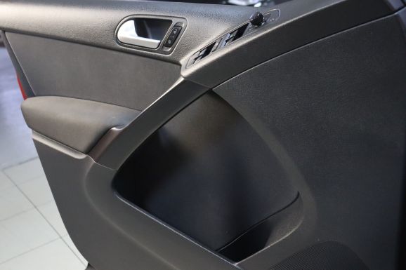 Volkswagen Tiguan, 1.4 л, Робот, 2013 фото 8