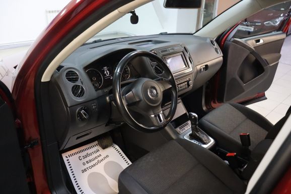 Volkswagen Tiguan, 1.4 л, Робот, 2013 фото 9