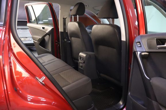 Volkswagen Tiguan, 1.4 л, Робот, 2013 фото 1