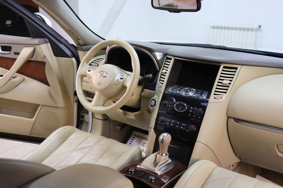 Infiniti FX, 3.7 л, АТ, 2011 фото 9