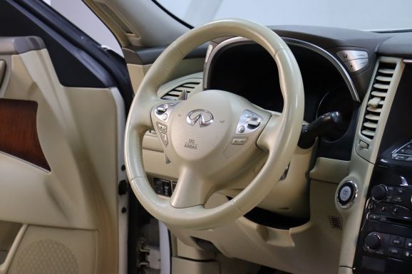 Infiniti FX, 3.7 л, АТ, 2011 фото 11