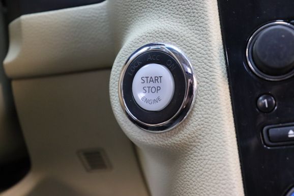 Infiniti FX, 3.7 л, АТ, 2011 фото 20