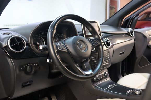 Mercedes-Benz B-Класс, 1.6 л, Робот, 2017 фото 10