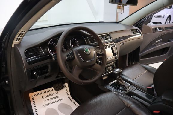 Skoda Superb, 2.0 л, Робот, 2013 фото 12