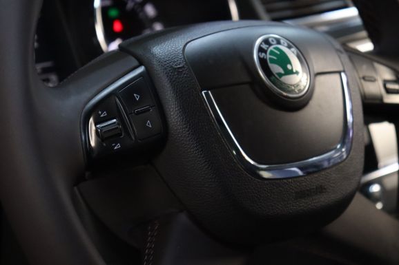 Skoda Superb, 2.0 л, Робот, 2013 фото 13