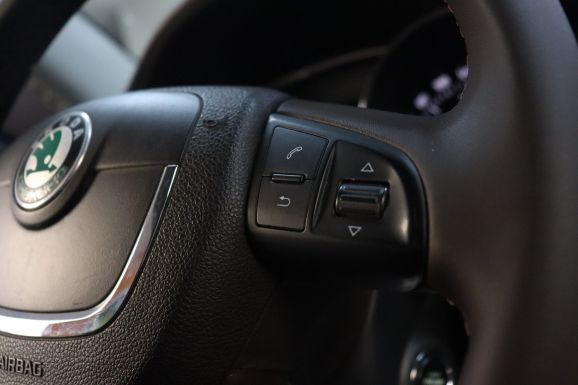 Skoda Superb, 2.0 л, Робот, 2013 фото 14