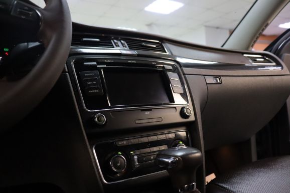 Skoda Superb, 2.0 л, Робот, 2013 фото 15