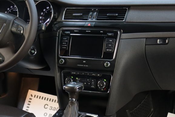 Skoda Superb, 2.0 л, Робот, 2013 фото 1