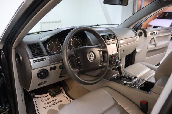 Volkswagen Touareg, 3.0 л, АТ, 2008 фото 10