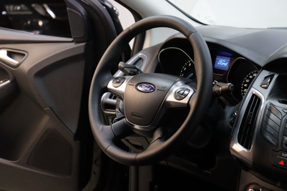 Ford Focus, 2.0 л, Робот, 2014 фото 8