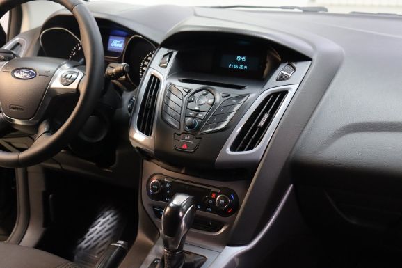 Ford Focus, 2.0 л, Робот, 2014 фото 12