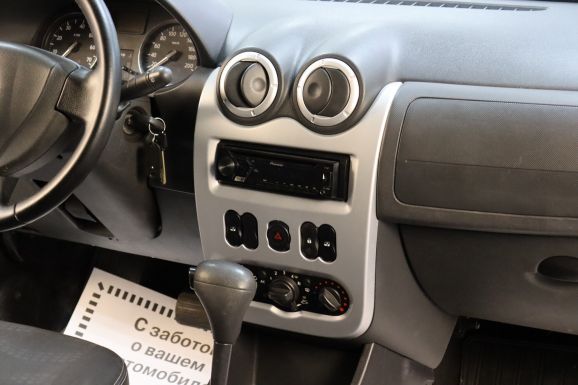 Renault Sandero, 1.6 л, АТ, 2014 фото 2