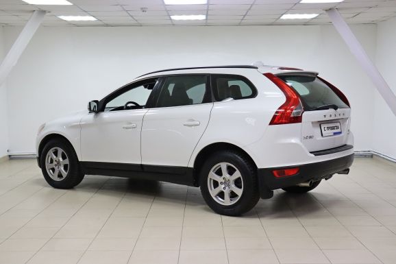 Volvo XC60, 2.4 л, АТ, 2013 фото 4