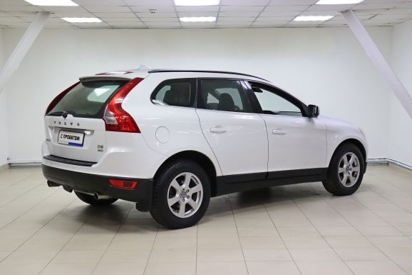 Volvo XC60, 2.4 л, АТ, 2013 фото 6