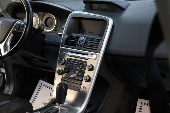 Volvo XC60, 2.4 л, АТ, 2013 фото 2