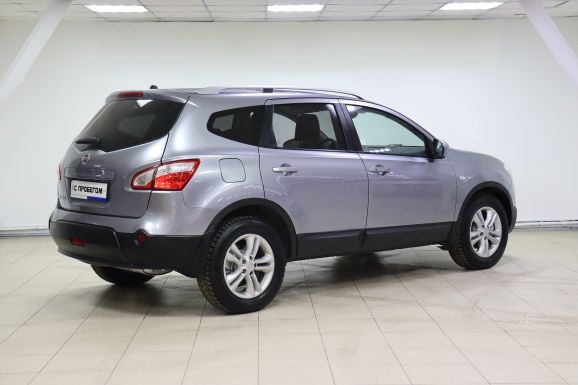 Nissan Qashqai+2, 2.0 л, Вариатор, 2012 фото 6